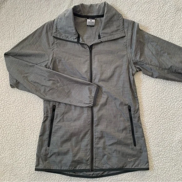 NIKE Lux Iridescent Convertible Running Jacket - Picture 3 of 12